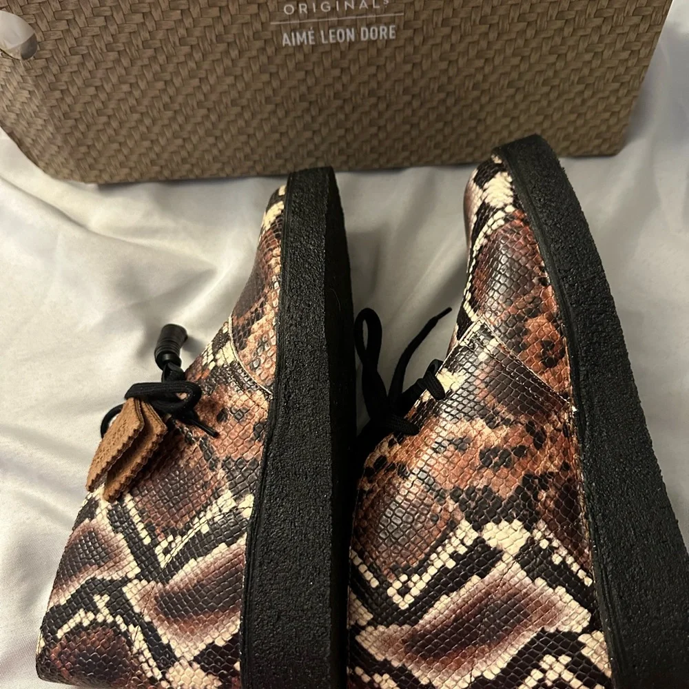 Clarks aime leon